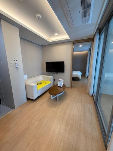 Elbonz in Busan, South Korea