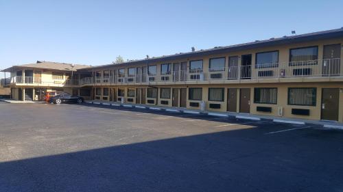 Americas Best Inn Macon - photo 14