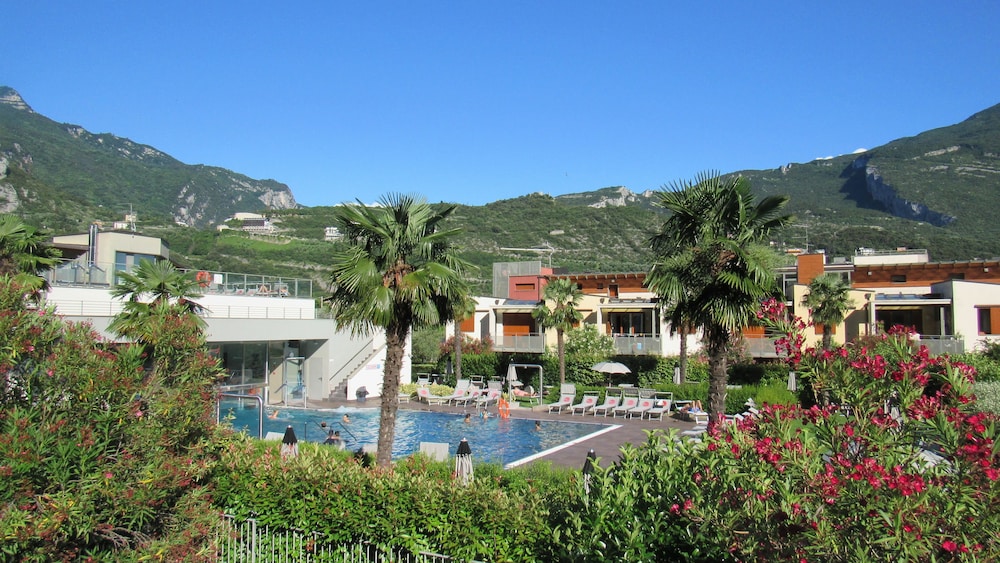 Domus Garda Thermae — 4-Star Luxury Hotel in Arco, Italy