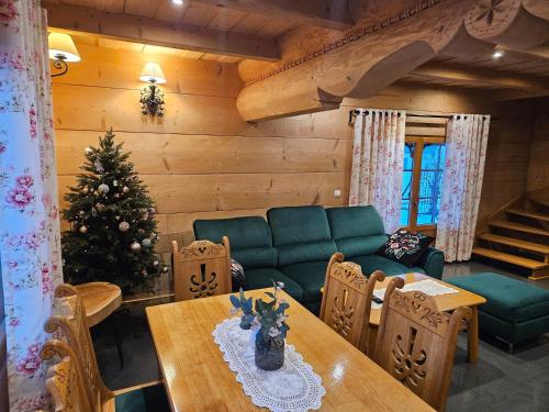 Domek Góralski Amelka — 4-Star Luxury Hotel in Poronin, Poland