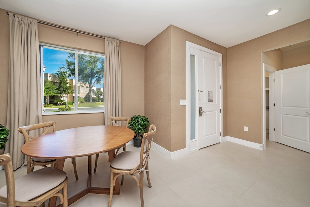 Modern Magic Village Resort Townhouse 7662 - photo 37