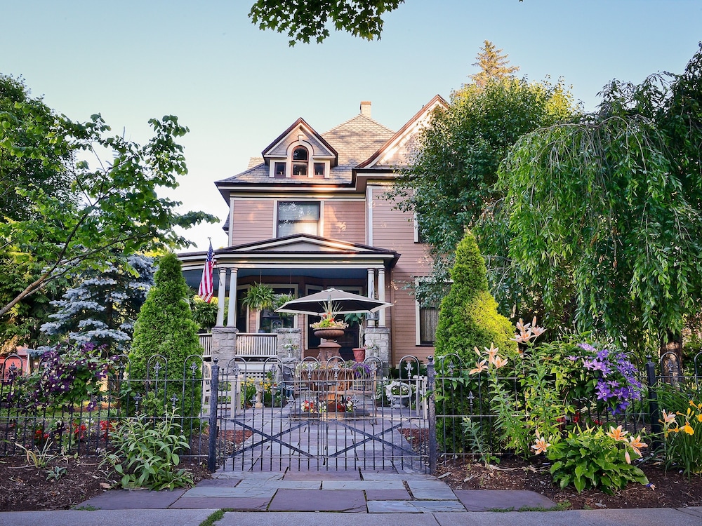 La Belle Auberge - featured photo