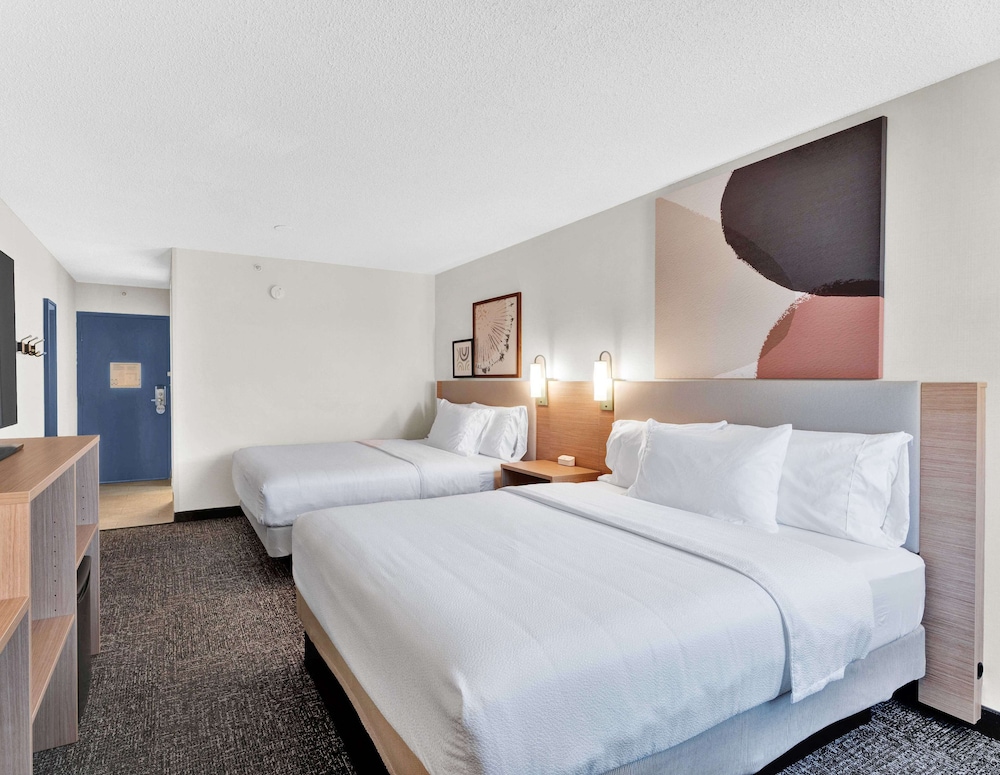 Spark by Hilton Plymouth - photo 36