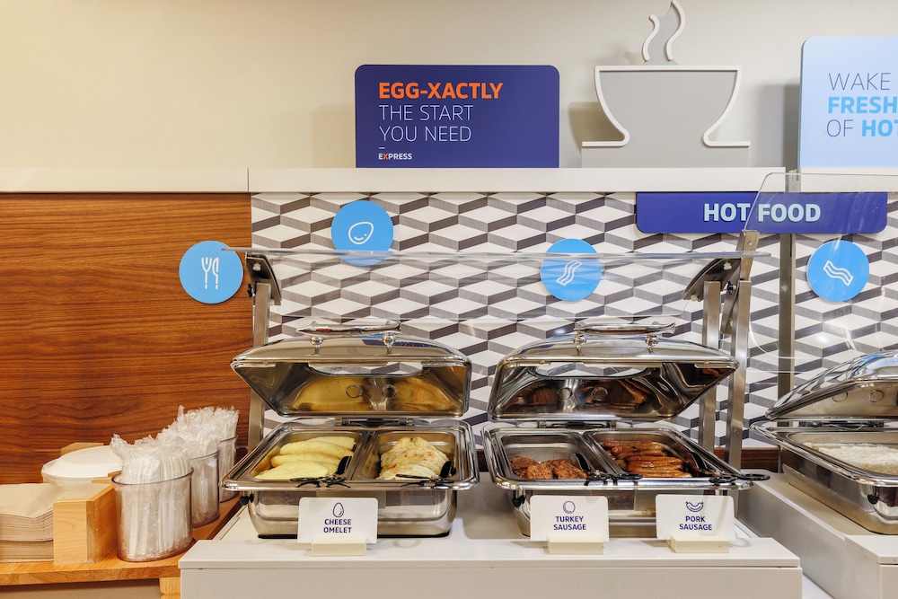 Holiday Inn Express Burlington by IHG - photo 61