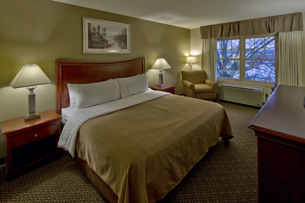 Country Inn at The Mall - photo 10