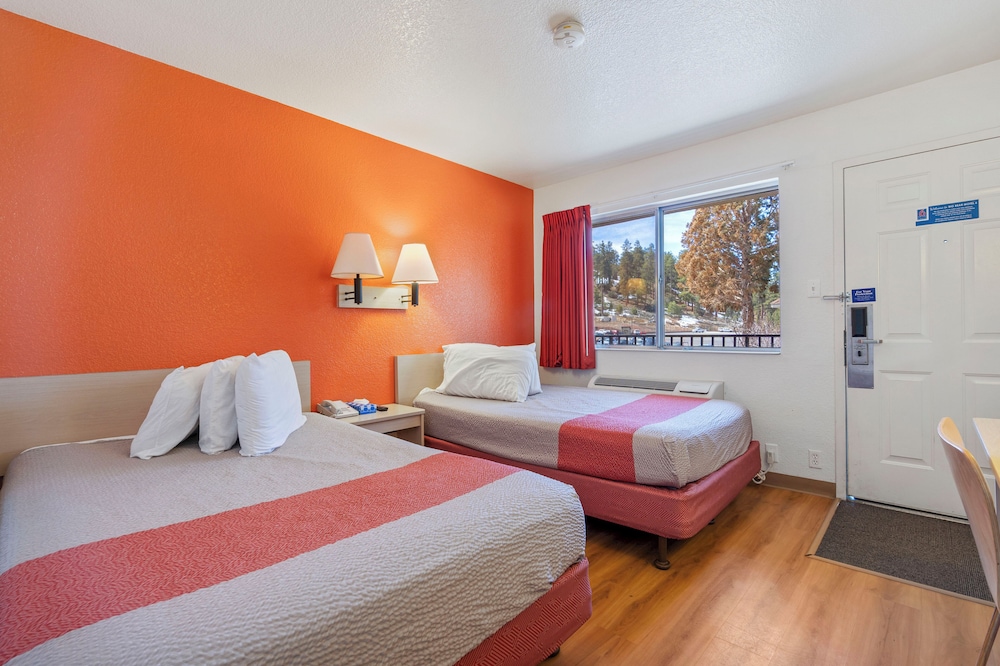 Motel 6 Big Bear Lake CA - photo 7