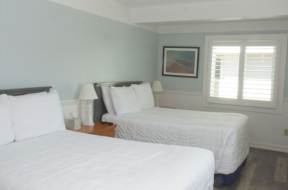 Vineyard Harbor Motel Private Beach - photo 109