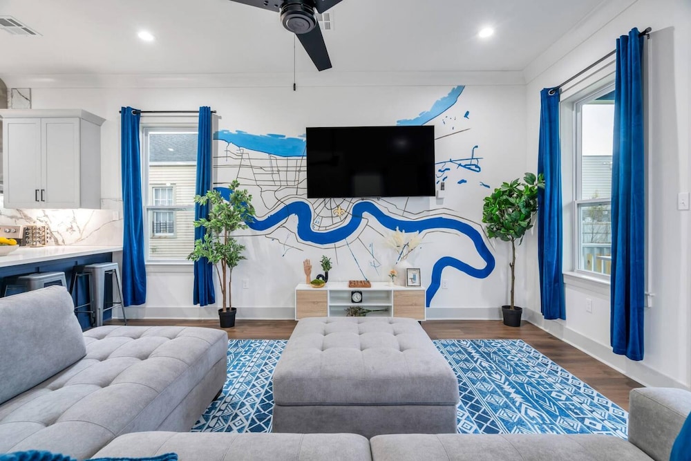 Mid City 3 King BR w Fire Pit & Parking — 4-Star Luxury Hotel in New Orleans, United States