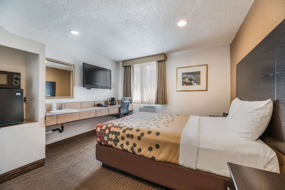 Rodeway Inn Flagstaff Downtown - photo 12