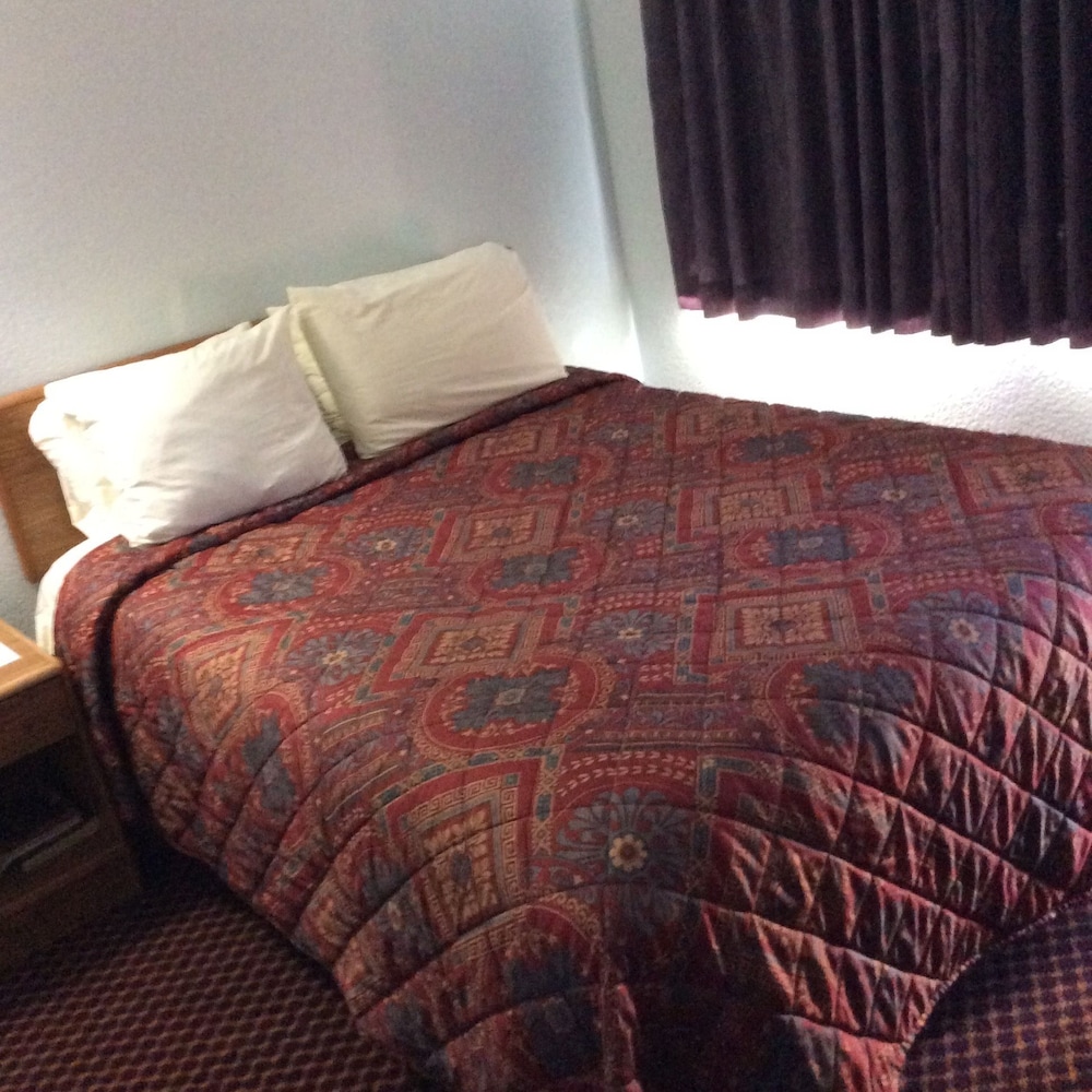 Regency Inn Comanche - photo 11
