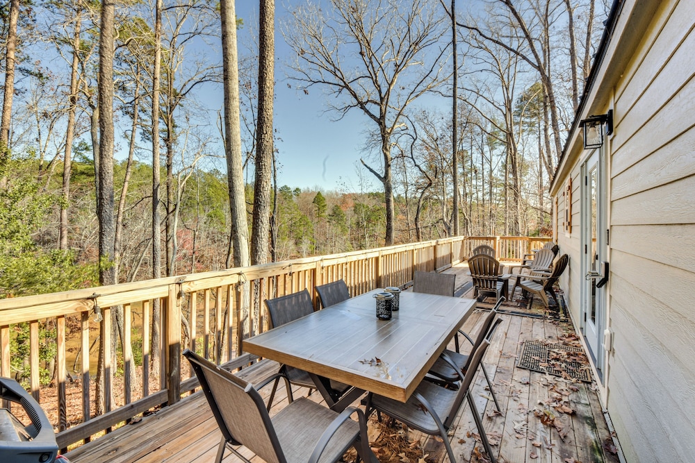 Steps to Lake Keowee: Secluded Seneca Sanctuary in Seneca, United States