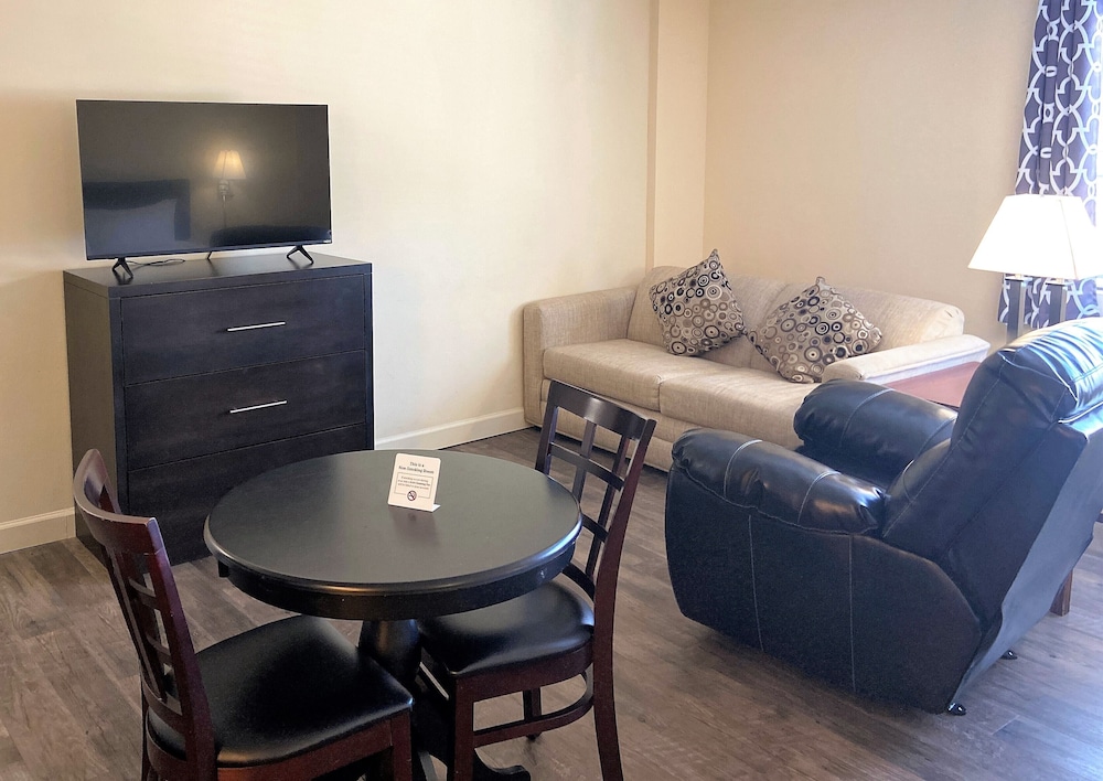 University Inn Durham next to Duke University Medical Center - photo 7