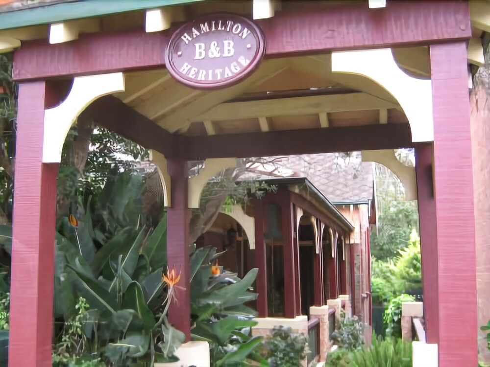 Hamilton Heritage Bed & Breakfast — 4-Star Luxury Hotel in Newcastle, Australia