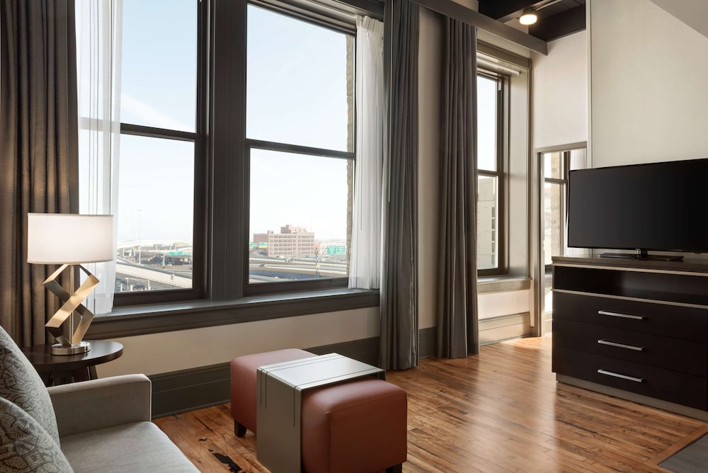 Homewood Suites By Hilton Milwaukee Downtown - photo 15