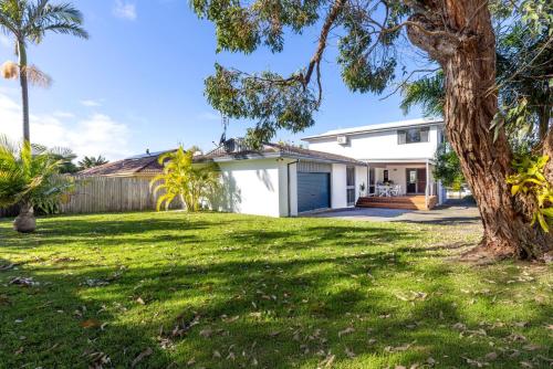 Seas the Day Pet Friendly Ocean Views — 4-Star Luxury Hotel in Culburra Beach, Australia