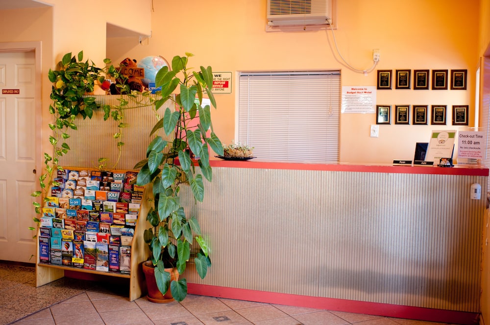 Emerald Inn & Lounge — Blythe — photo 2