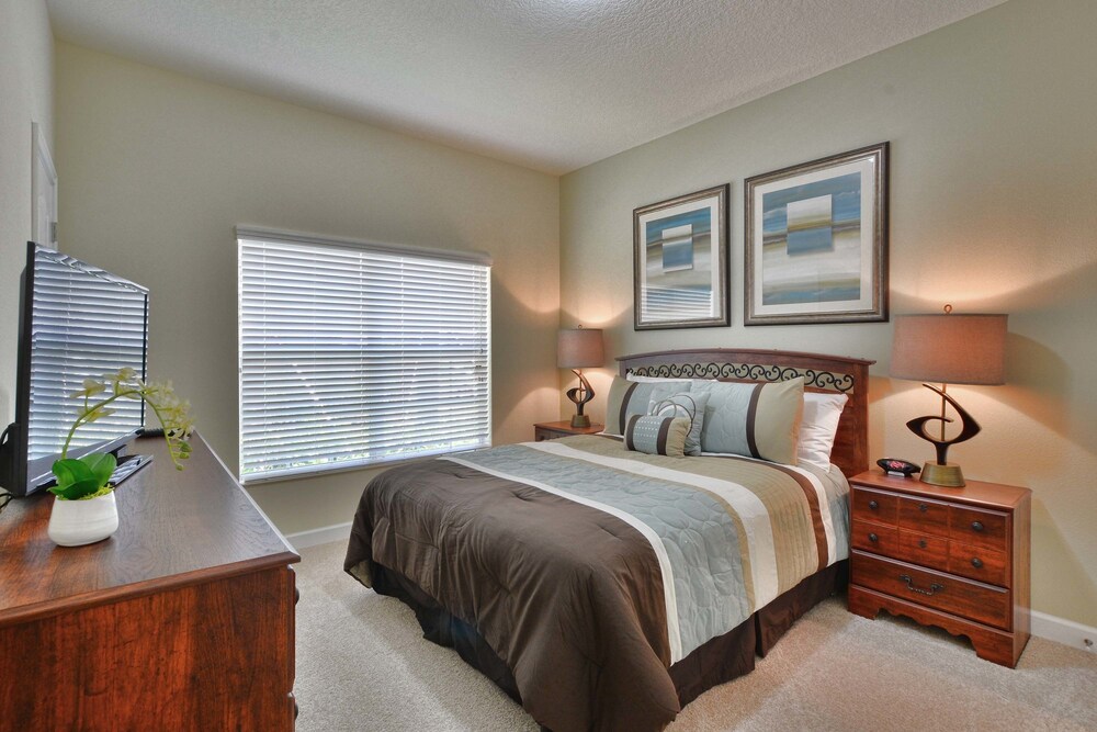In the Heart of Kissimmee Storey Lake Resort 4bd 3ba Pool Townhome #4sl4857 - photo 3