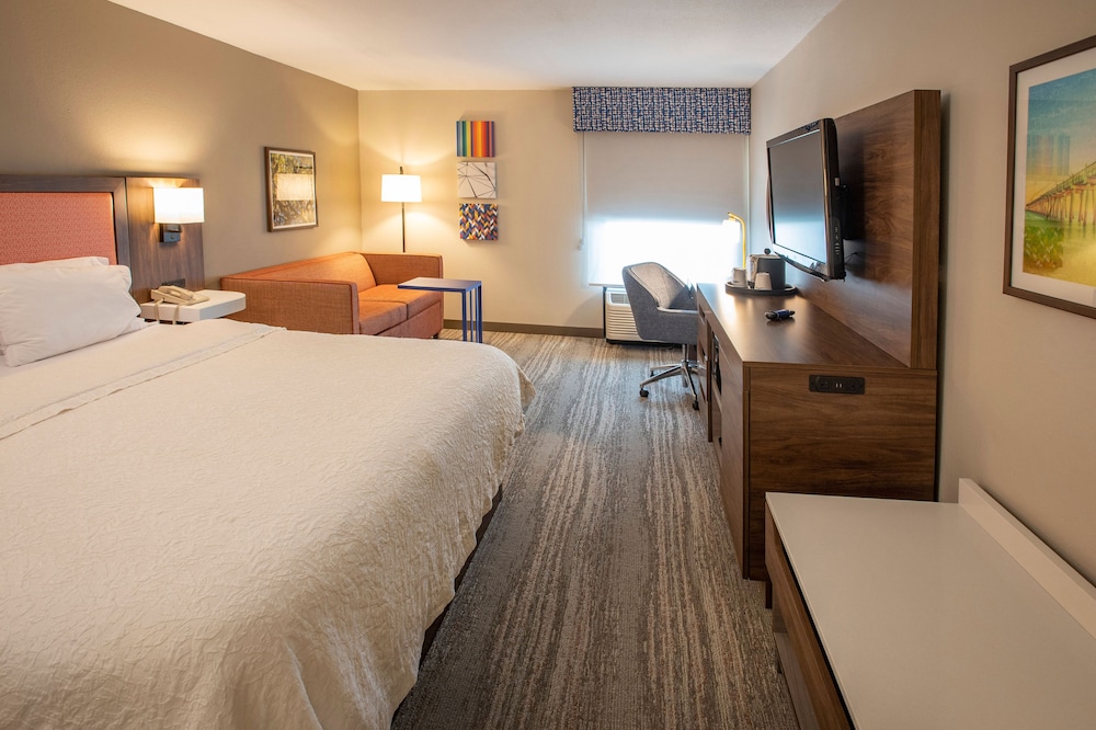 Hampton Inn Pensacola Airport - photo 18