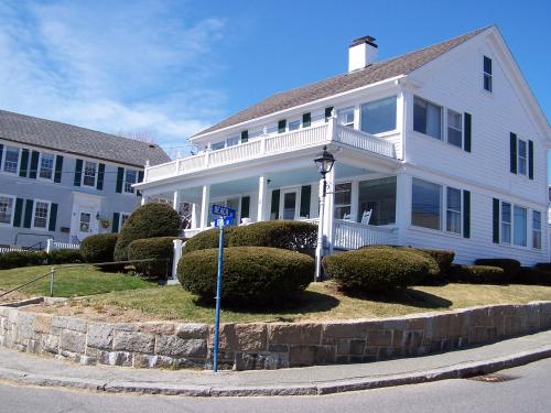 Beach & King Street Inn - photo 20