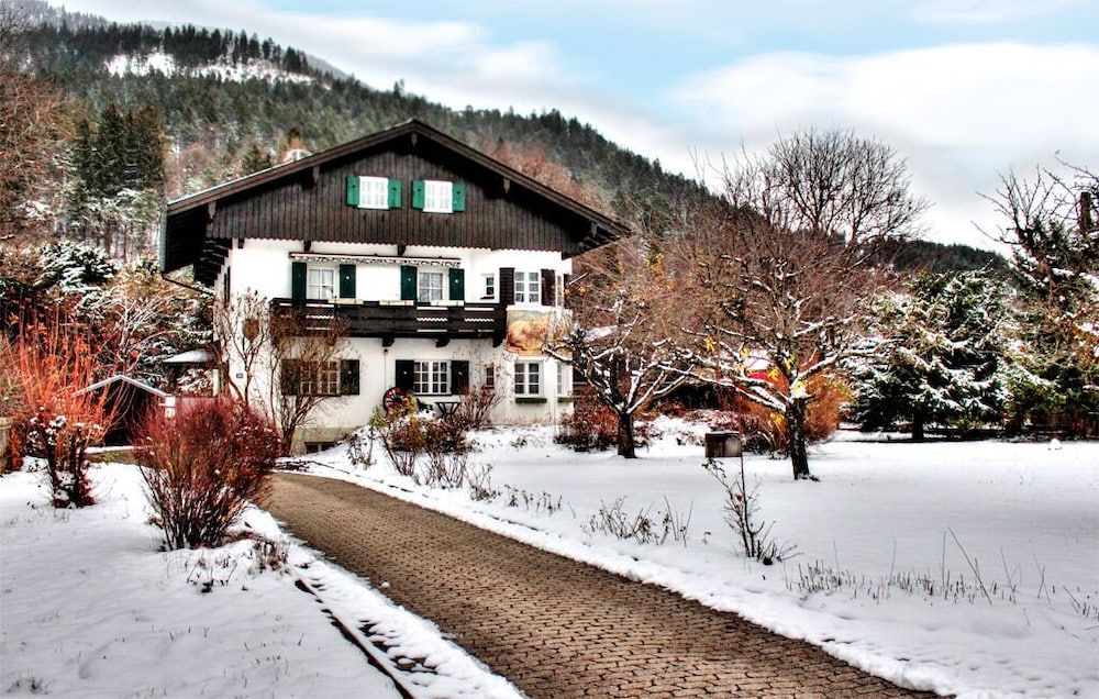 Ferienwohnung Noris — 4-Star Luxury Hotel in Garmisch-Partenkirchen, Germany