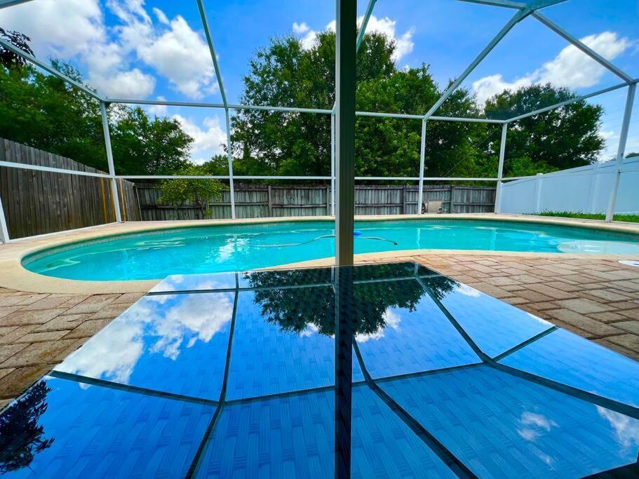 Tampa Getaway Pool House — 4-Star Luxury Hotel in Tampa, United States