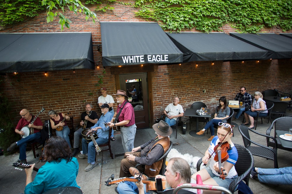 McMenamins White Eagle - photo 15