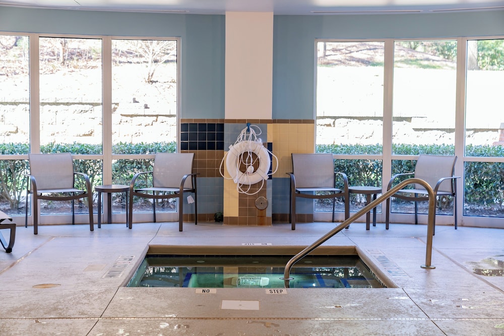 Holiday Inn Express Hotel & Suites Raleigh SW NC State by IHG - photo 62