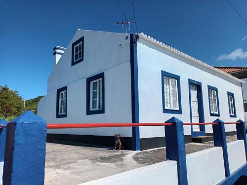 Olhinhos de Azeitona Quatro Ribeiras — hotel in Praia Da Vitoria