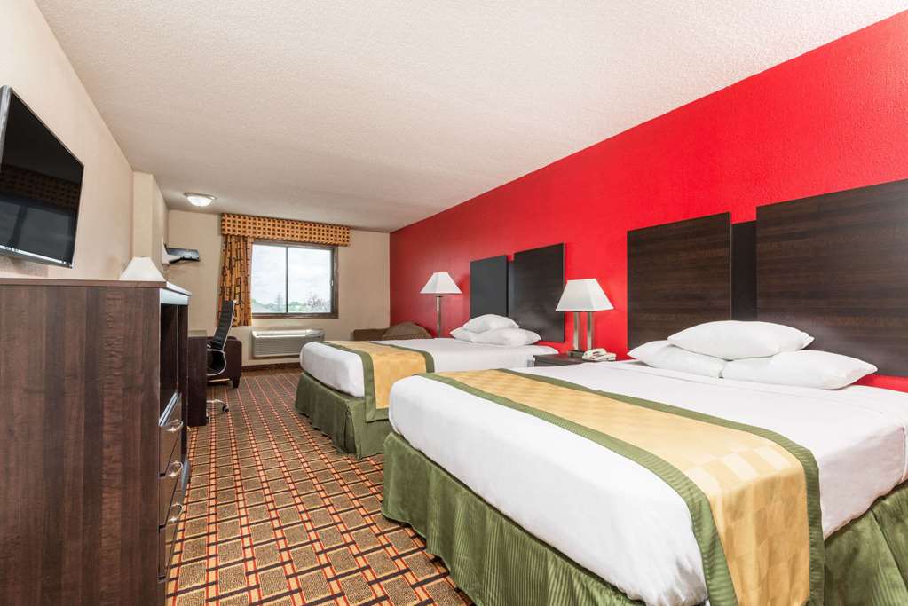 Days Inn by Wyndham Muncie Ball State University - photo 11