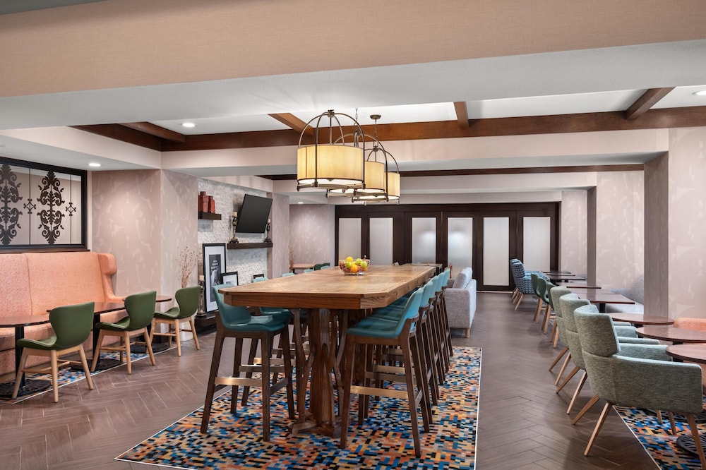 Hampton Inn & Suites Fresno - photo 3