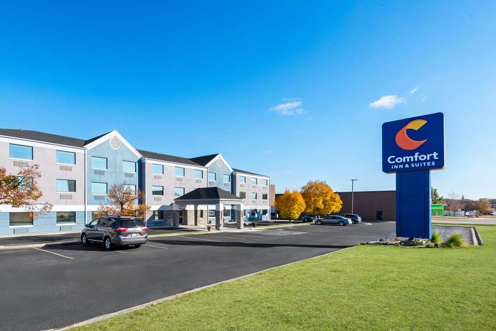 Comfort Inn Suites Mason City Clear Lake — Mason