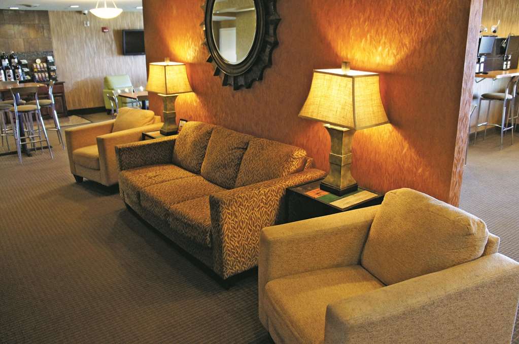 La Quinta Inn & Suites by Wyndham Minot - photo 36