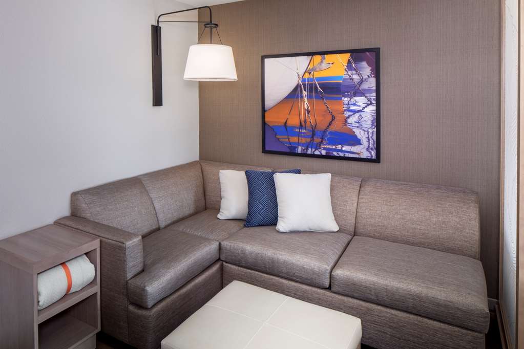 Hyatt Place Mount Pleasant Towne Centre - photo 18