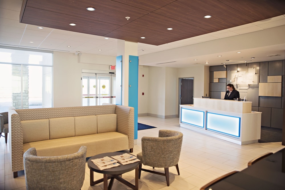 Holiday Inn Express & Suites Sterling by IHG - photo 30