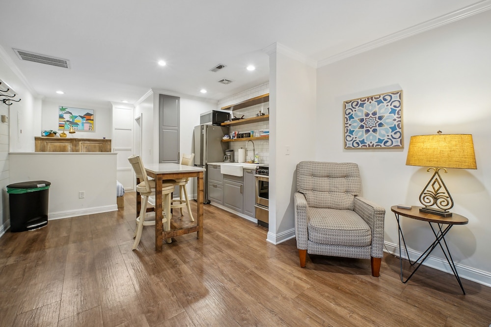 Downtown Wilmington Studio in Historic District - photo 17