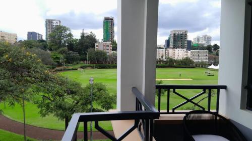 Azania cozy Units 5 minutes to Sarit Centre