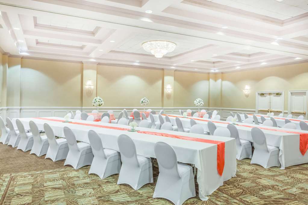 Wyndham Virginia Beach Oceanfront - photo 42
