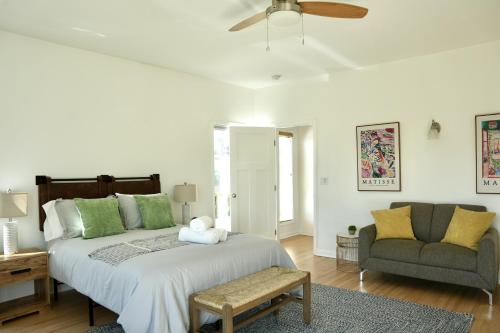 Monthier Townhouse The Grove Los Angeles - photo 13