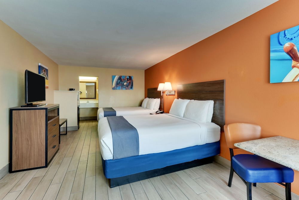 Captain's Quarters Inn - photo 19