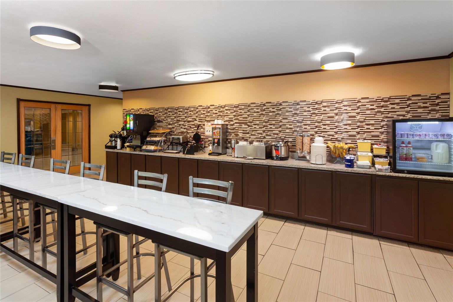 Days Inn & Suites by Wyndham Spokane Airport Airway Heights - photo 26