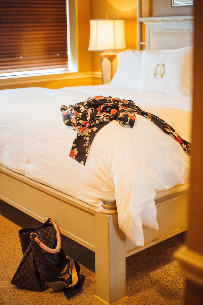 The Remington Suite Hotel and Spa - photo 10
