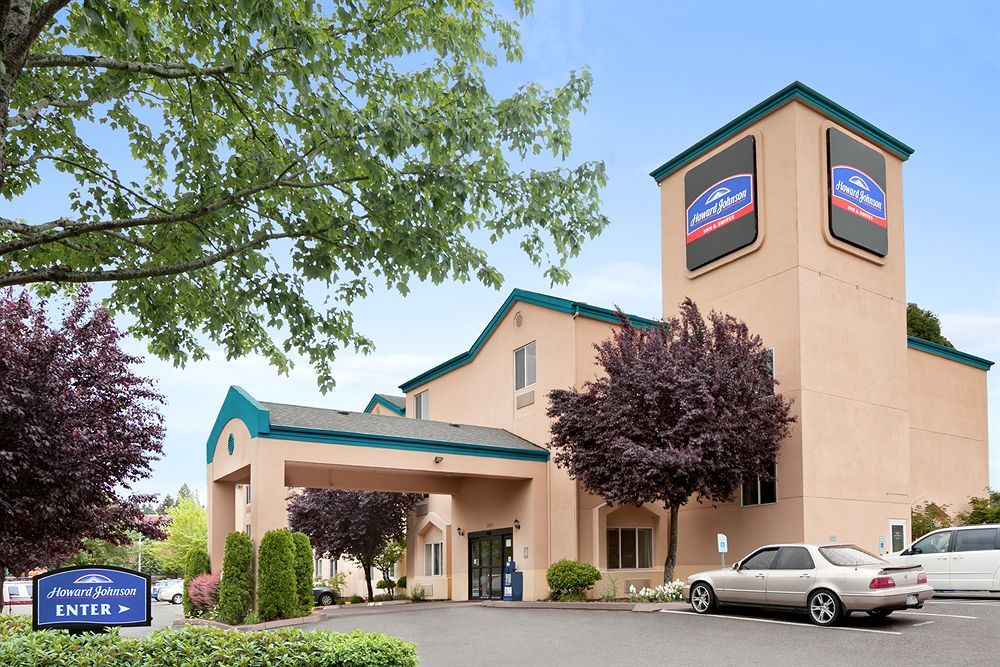Howard Johnson Inn and Suites by Vancouver Mall - photo 7
