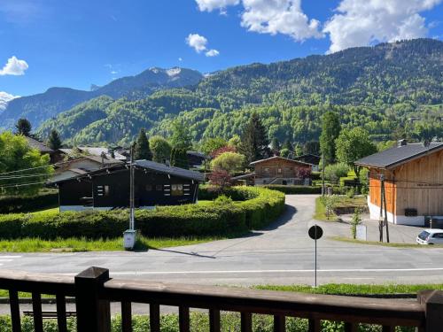 Le Chardon Argente T4 Duplex 4 Etoiles 7 Couchages Parking&Piscine in Samoens, France