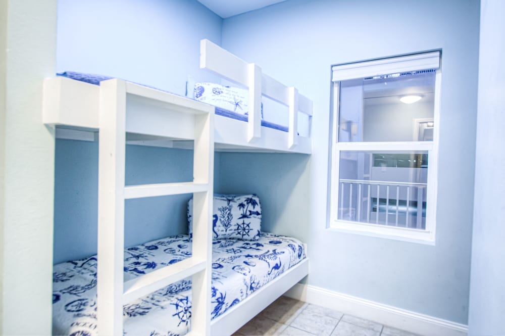 Laketown Wharf Resort by Aneliya's Rentals - photo 125