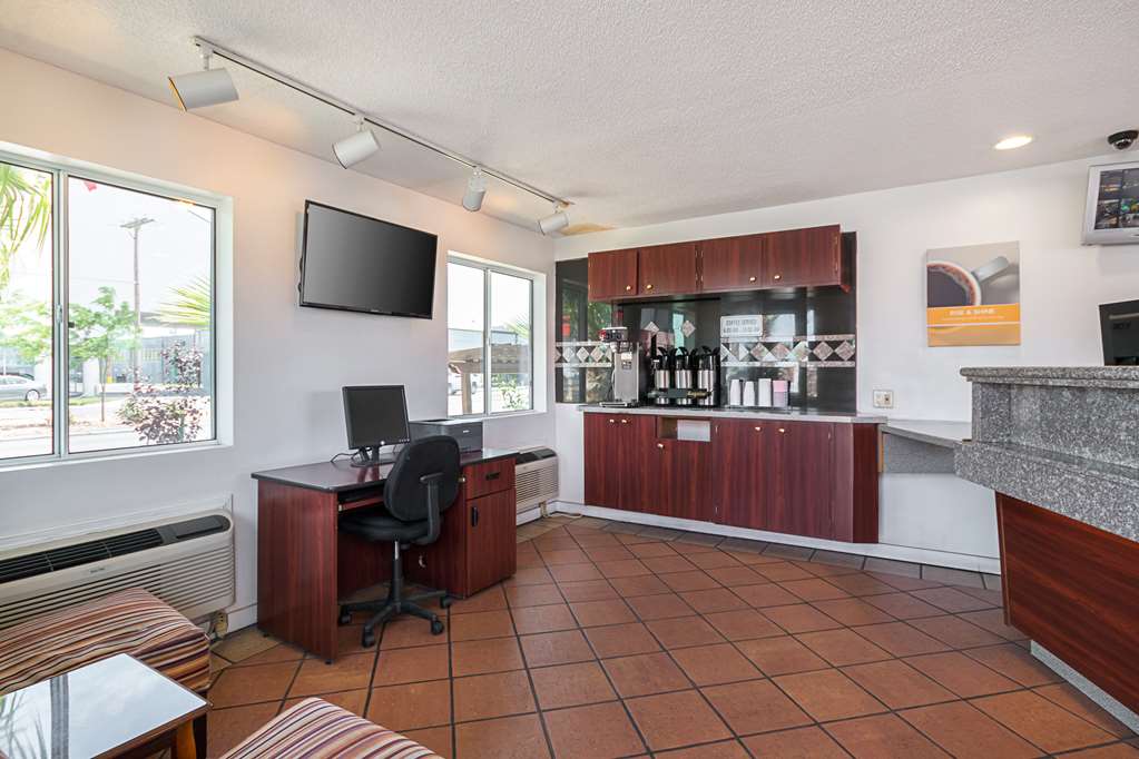 Motel 6 El Paso TX Airport Fort Bliss - photo 26