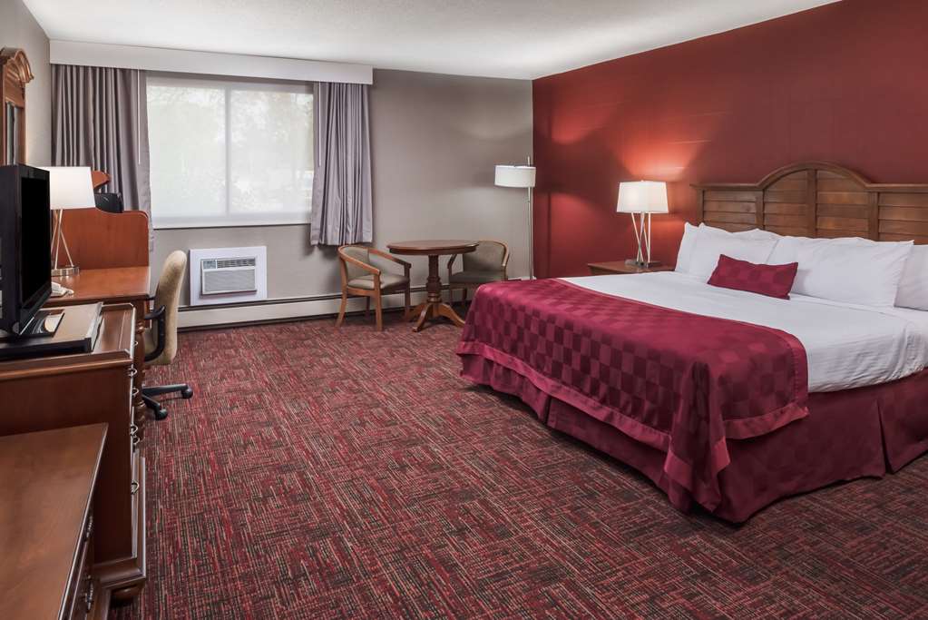 Ramada by Wyndham Grand Forks - photo 21