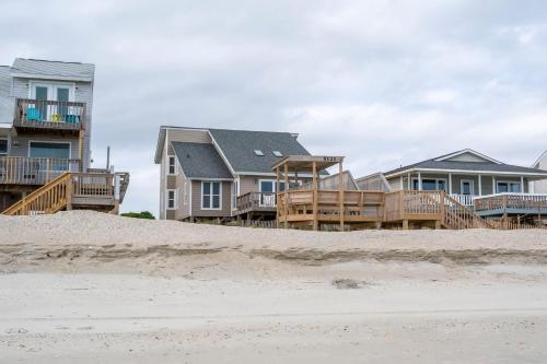 Wahoo by Oak Island Accommodations - photo 14