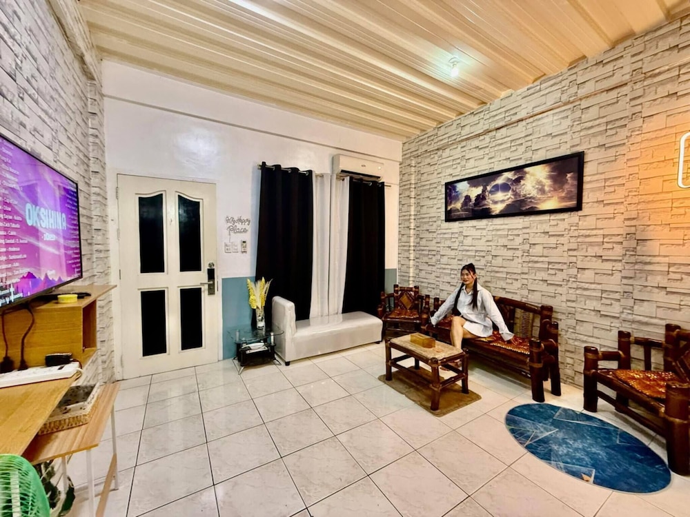 Axon Cozy Modern House Near Walking Street — 4-Star Luxury Hotel in Angeles City, Philippines