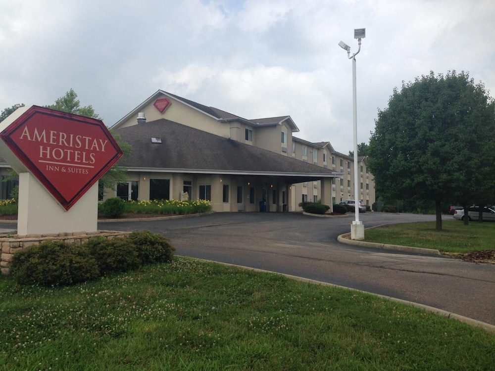 Ameristay Hotel Inn & Suites Waverly — hotel in Waverly