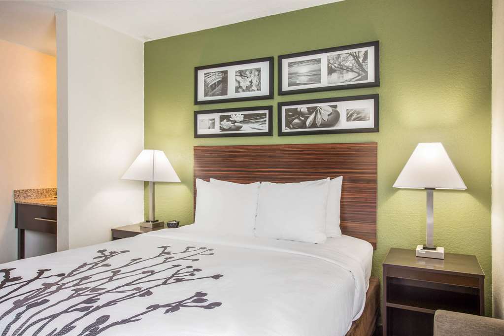 Quality Inn Kansas City International Airport - photo 13